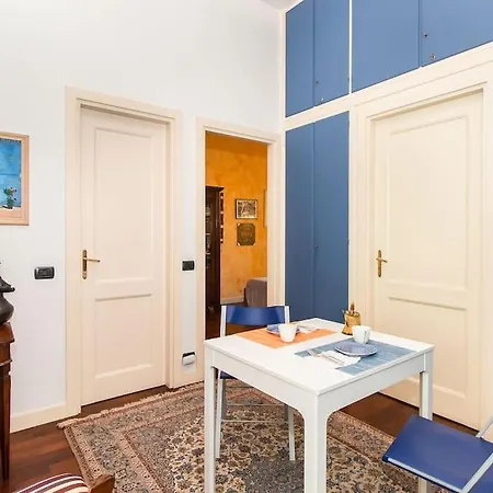 Apartment La Casa Di Angela In Piazza Vittorio Centro