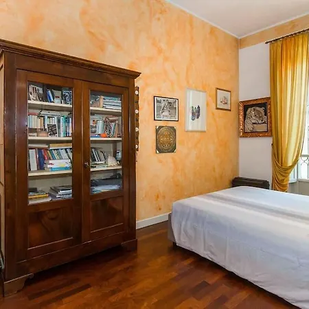 Apartment La Casa Di Angela In Piazza Vittorio Centro